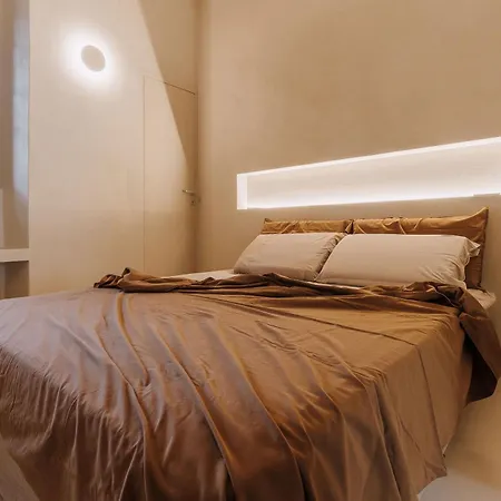 Il Bottone - Design On Garda Roe